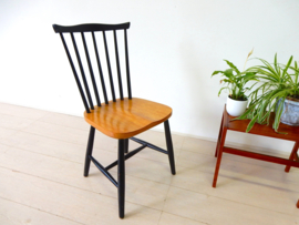 vintage stoel spijlenstoel jaren 60 Tapiovaara pastoe stijl