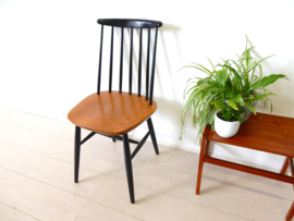 vintage stoel spijlenstoel jaren 50 Tapiovaara pastoe stijl