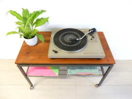 vintage bijzettafel jaren 70 tv audiomeubel lp kast pastoe