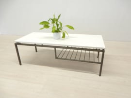 vintage salontafel tafel jaren 60 70 wit metaal lectuurbak