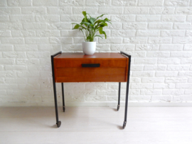 Bijzettafel jaren 60
