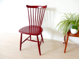 retro vintage stoel spijlenstoel pastoe nesto Yngve Ekström SH41