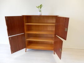 retro vintage kledingkast kast servieskast jaren 60