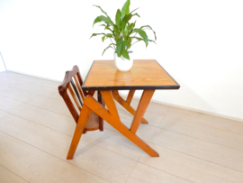 Vintage lectuurbak / bijzettafel jaren 60