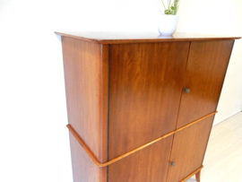 retro vintage kledingkast kast servieskast jaren 60