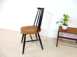 retro vintage stoel spijlenstoel jaren 60 Tapiovaara pastoe stijl
