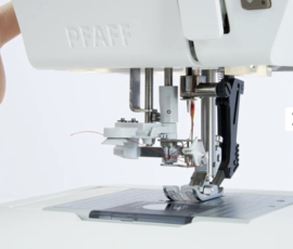 PFAFF Creative Elevate 680+