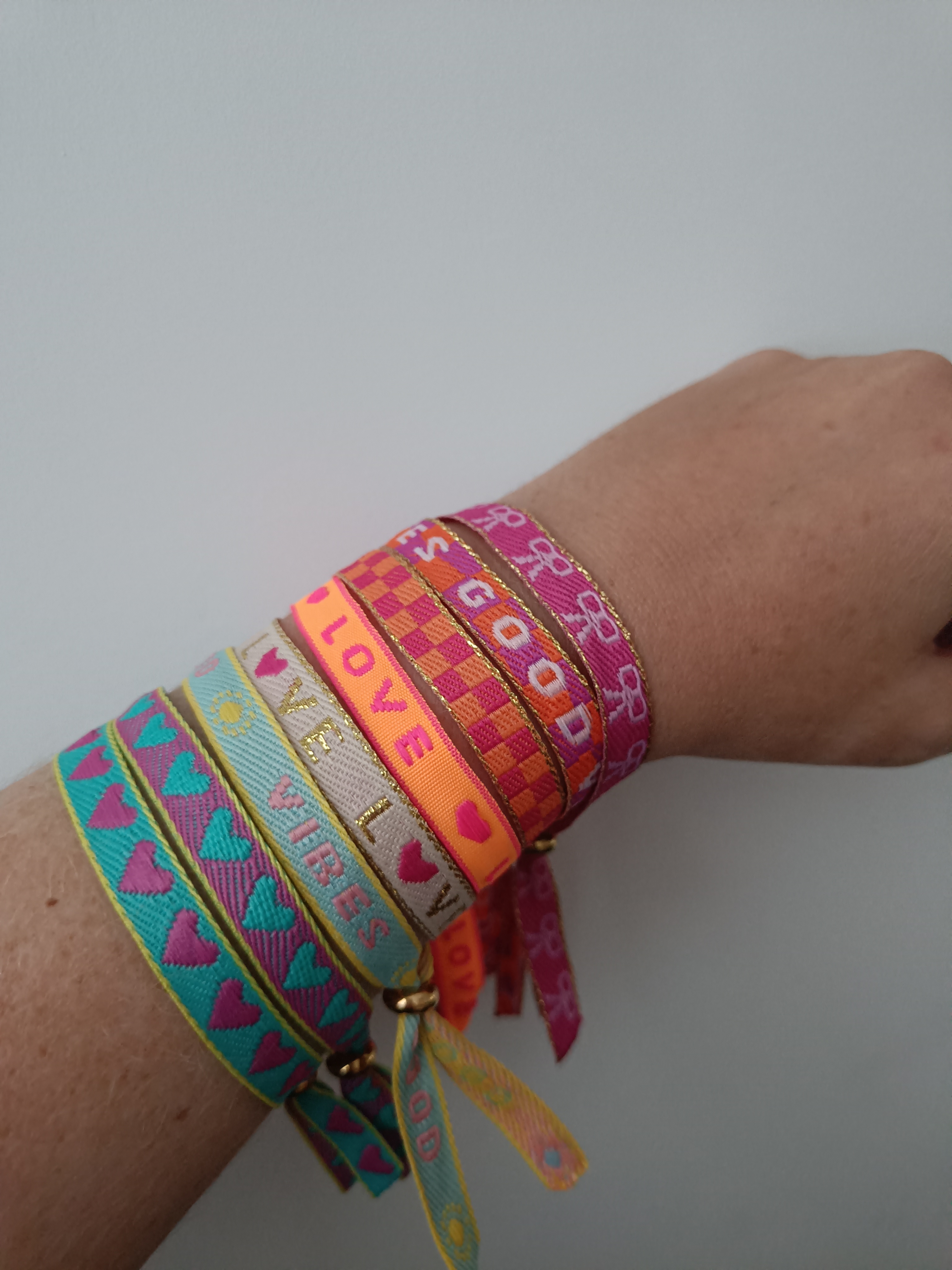 Lint armbandje "good vibes"