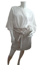 Blouse (top) wit met uitlopende mouwen kant