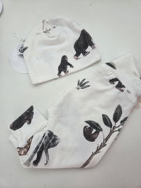 Mutsje jungle wit newborn