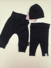 Mutsje newborn fijne rib navy