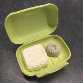 Pain de lessive hypoallergénique + savon détachant 15g + boîte