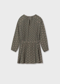 Mooi soepelvallend plisséjurkje van Mayoral met bloementjes.