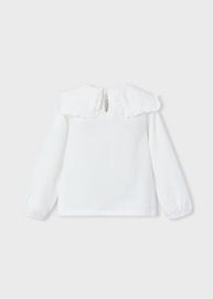 Mooi uitgewerkt truitje van Mayoral in het offwhite.