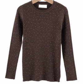 Mooi bruin gebreid truitje met strass steentjes .