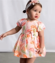 Uitgewerkte mayoral jurk met print in vrolijke kleuren.