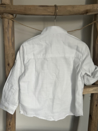Mooi uitgewerkte kiel blouse van dr kid in het wit.