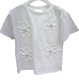 Mooi uitgewerkt shirtje met bloemen in het white .