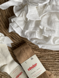 Prachtige luxe bloomer met 2 strikken in het off-white.