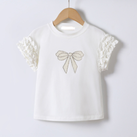 Mooi uitgewerkt shirtje met strik in het offwhite.