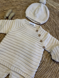 Mooi uitgewerkt 4-Delig setje van Juliana in zandkleur .