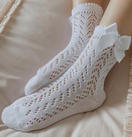 Condor opengewerkte sokken met strik in het wit.