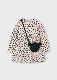 Heerlijk jersey jurkje met tasje in het zandkleur .