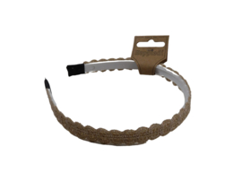 Prachtige diadeem schulp randje zand/goud.