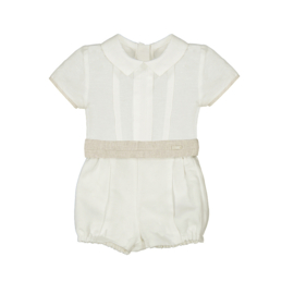 Mooi offwhite linnen set van Mayoral met zandkleur.