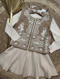 Mooie gilet in camel/zandkleur.