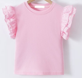 Mooi uitgewerkt shirtje in het roze.