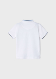 Mooi uitgewerkt shirtje van Mayoral in het wit/dblauw.