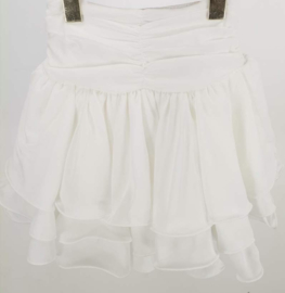 Mooi uitgewerkt rokje in het offwhite .