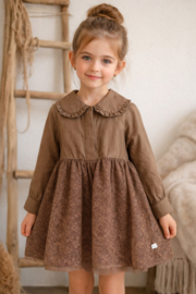 Prachtige uitgewerkte jurk van Baje de Bowil.