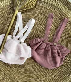 Prachtige gebreide bloomer met bandjes van Martin Aranda in het  roze framboos
