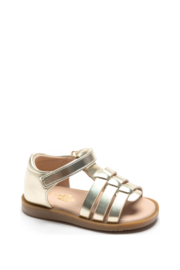 Mooie goudkleurige sandalen met klittenband.