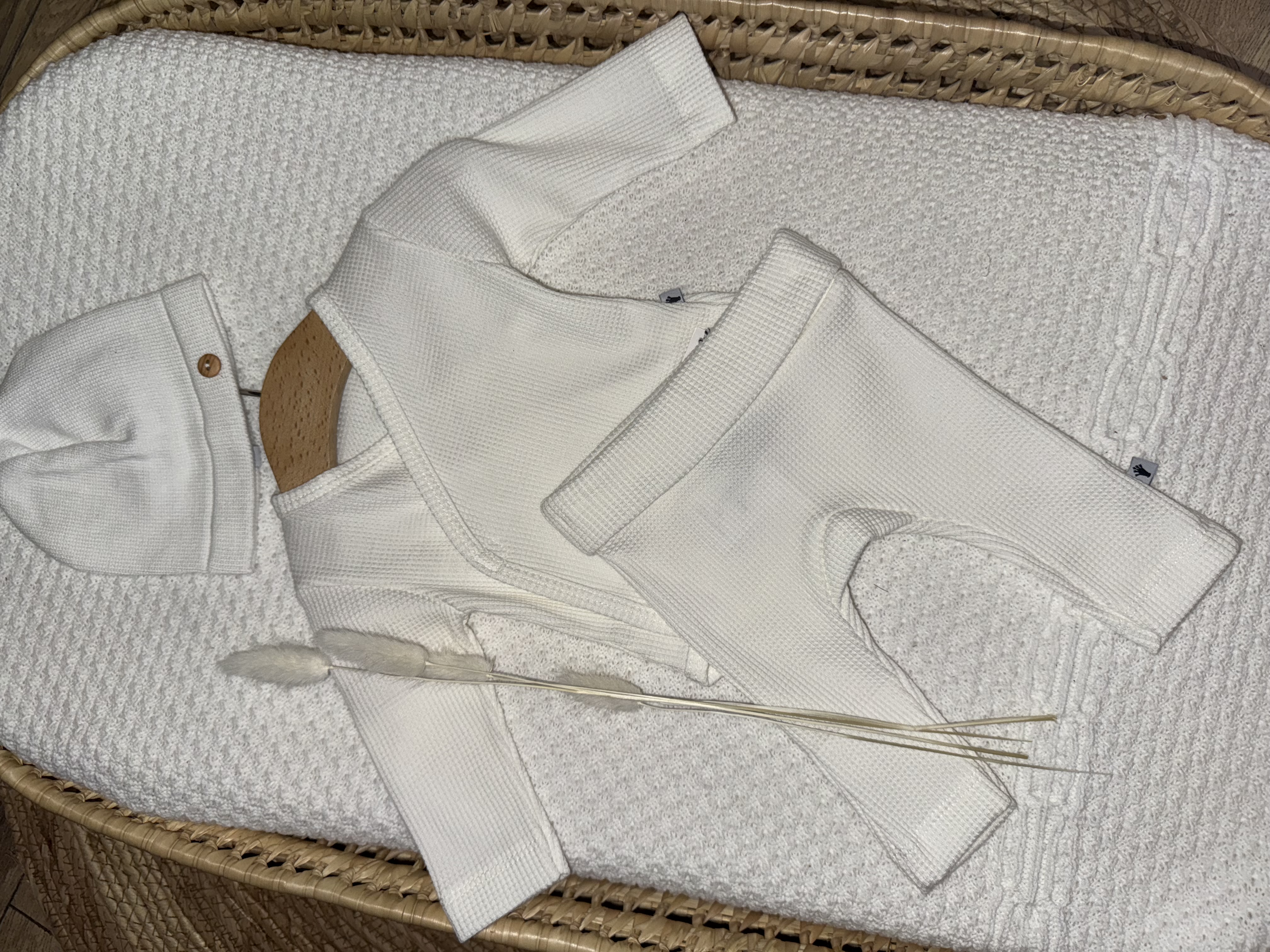 Babysetje 2 delig van het merk Klein in het offwhite.