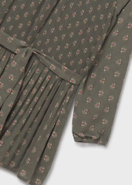 Mooi soepelvallend plisséjurkje van Mayoral met bloementjes.