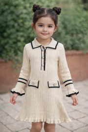 Heerlijk fijn gebreid jurkje zandkleur /zwart .