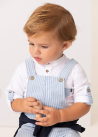 Prachtig shirtje van Mayoral met wit en lichtblauwe details.