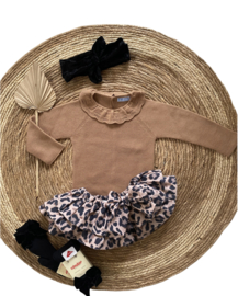 Prachtige bloomer met leopard print en strik.