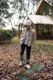 Stoere warme zandkleurige over blouse van Levv.