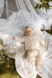 Fijn zandkleurig broekje van Levv.