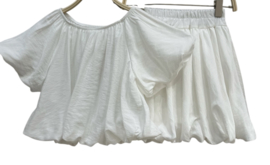 Mooi 2-delig setje in het offwhite.