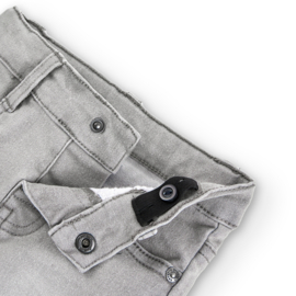 Mooi jeans stretch broekje van Boboli in het grijs.