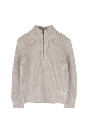 Stoere gebreide trui van Baje Studio de fox in de kleur taupe.