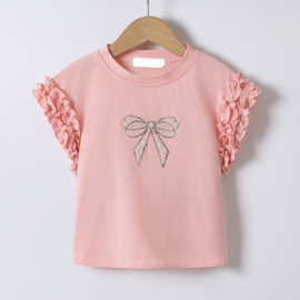 Mooi uitgewerkt shirtje met strik in het roze.