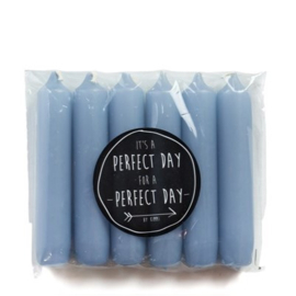Pakje met 6 korte kaarsjes blauw