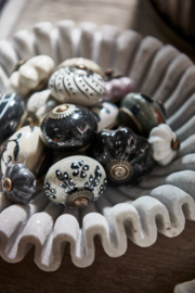Knop Q26 zwart met witte strepen
