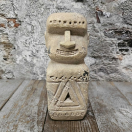 Stenen beeldje moai  20cm